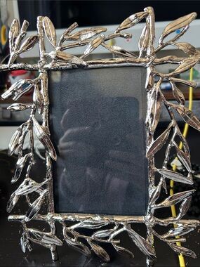Michael Aram Silver Leaf Frame with Botanical Motif
